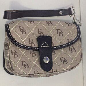 DOONEY & BOURKE Signature Canvas Leather Wristlet Brown & Tan
